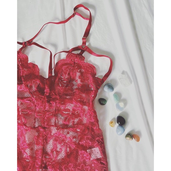 3 WISHES Red Seductive Scalloped Lace Teddy - Picture 8 of 8